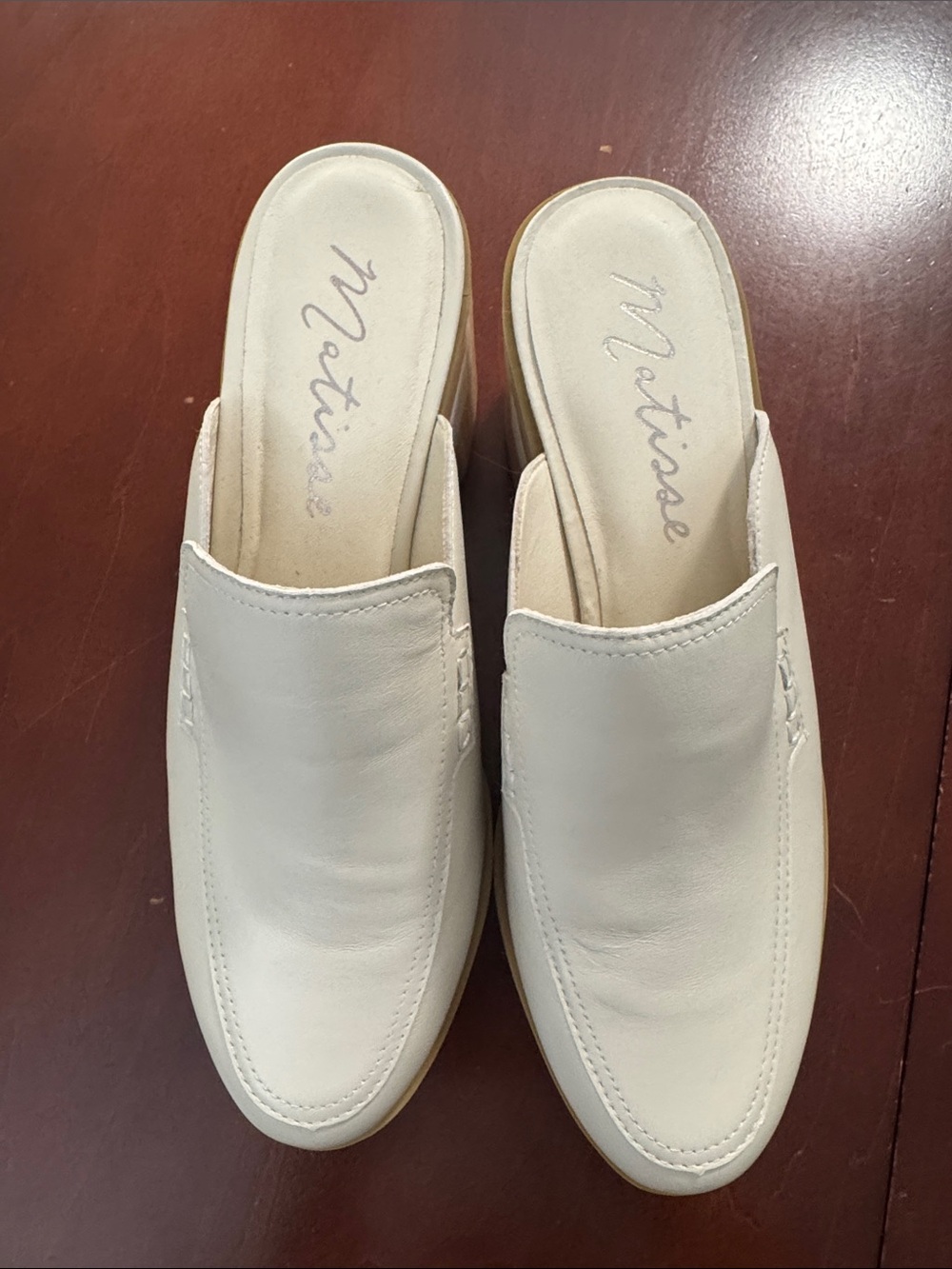 NWOT Matisse Kristy Cream Leather Slip-On Mules